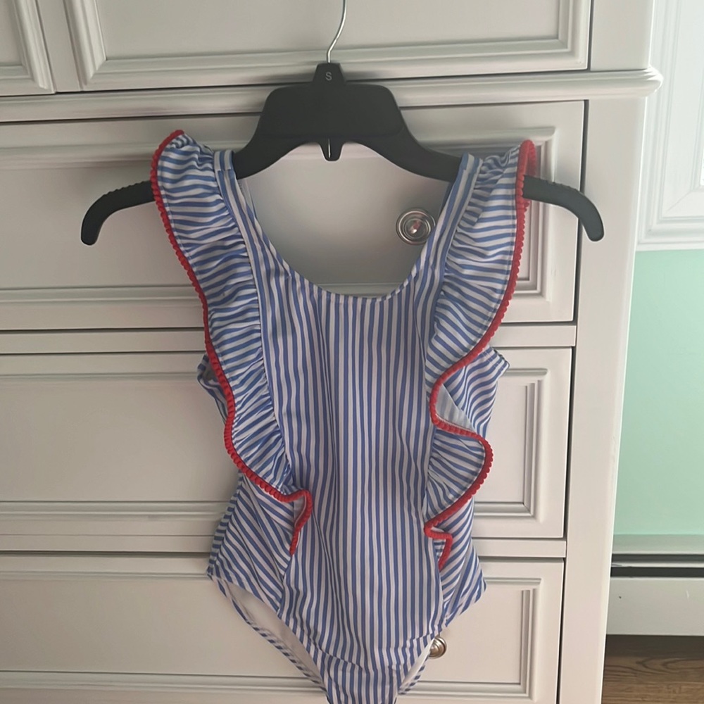This bathing suit is so comfy and so pretty.